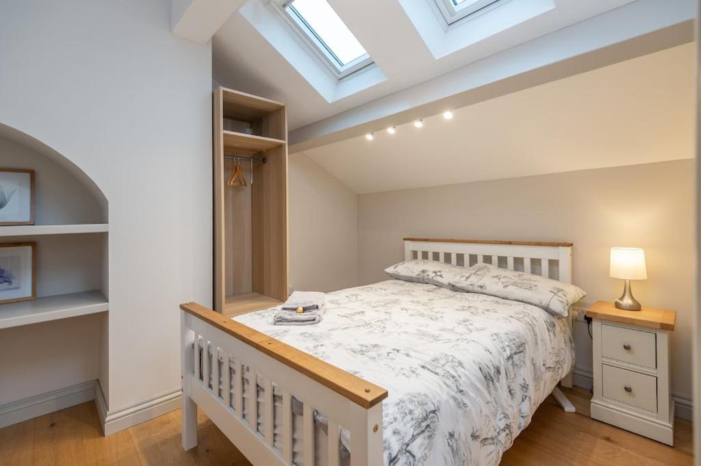 Sleeps 6 4 Bedrooms 2 Minute Walk To The Square Hosted Happy Valley Cast Дом отдыха Хебден-Бридж