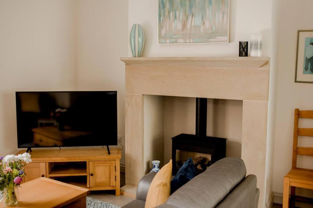 Sleeps 6 4 Bedrooms 2 Minute Walk To The Square Hosted Happy Valley Cast * Hebden Bridge