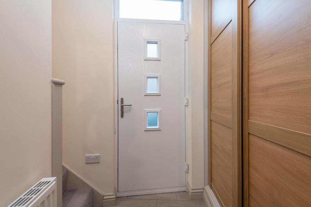 Sleeps 6 4 Bedrooms 2 Minute Walk To The Square Hosted Happy Valley Cast * Hebden Bridge